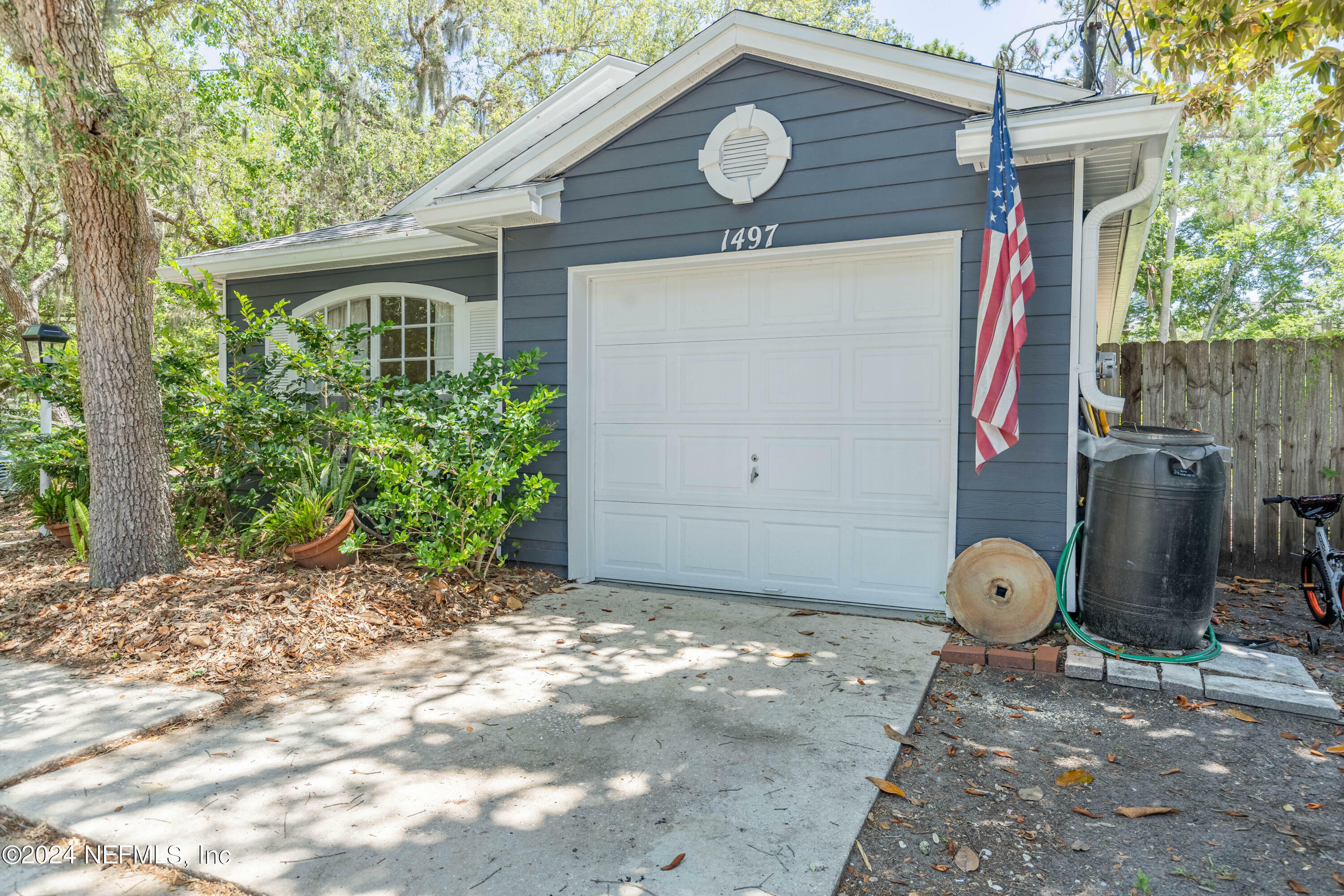 Property Photo:  1497 Jasmine Street  FL 32233 