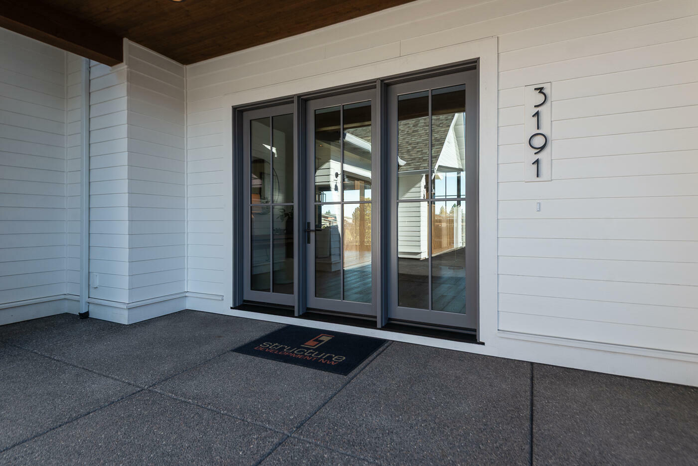 Property Photo: 3191 NW Strickland Way Lot 216 OR 97703