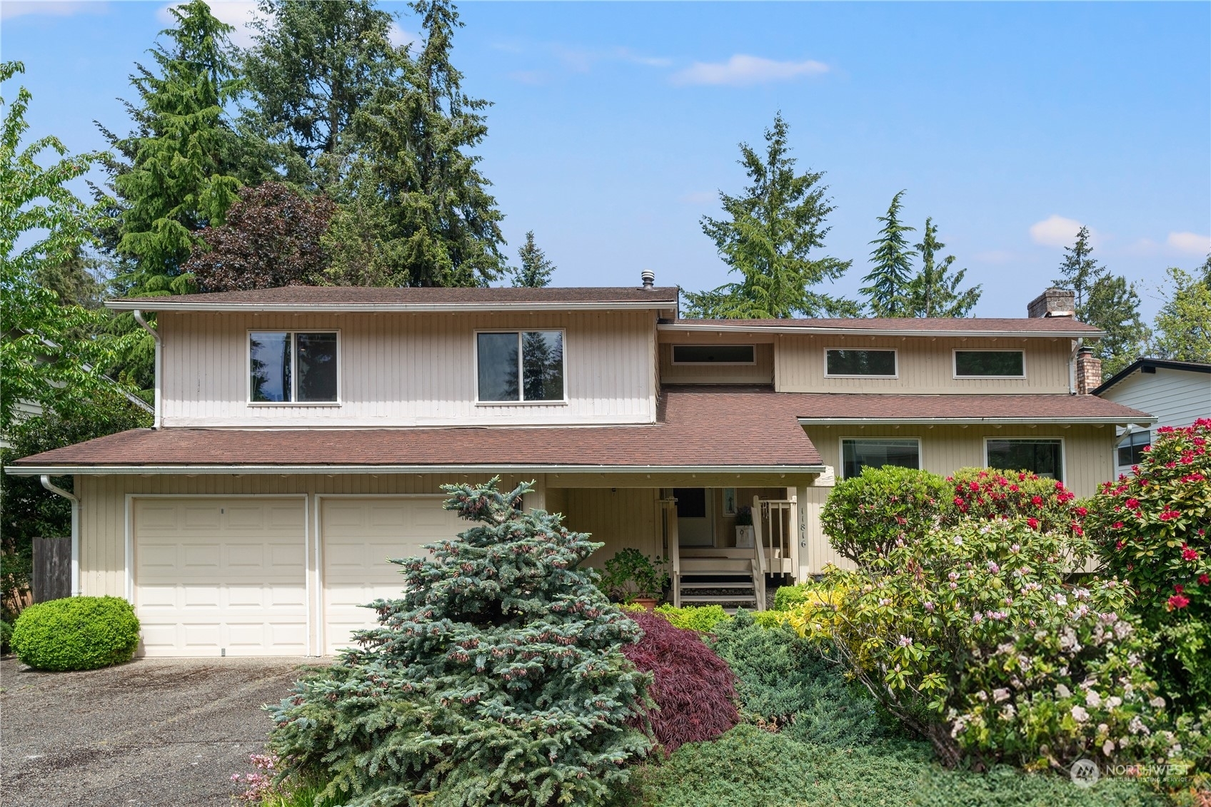 Property Photo:  11816 SE 65th Street  WA 98006 