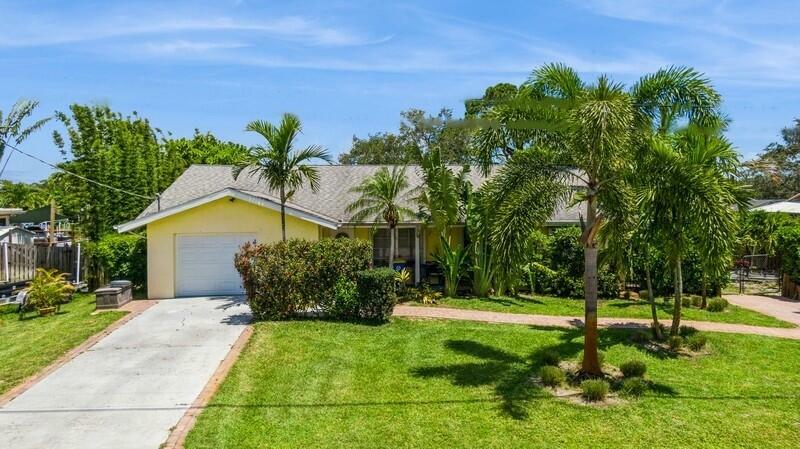 Property Photo: 528 SW Hidden River Avenue FL 34990