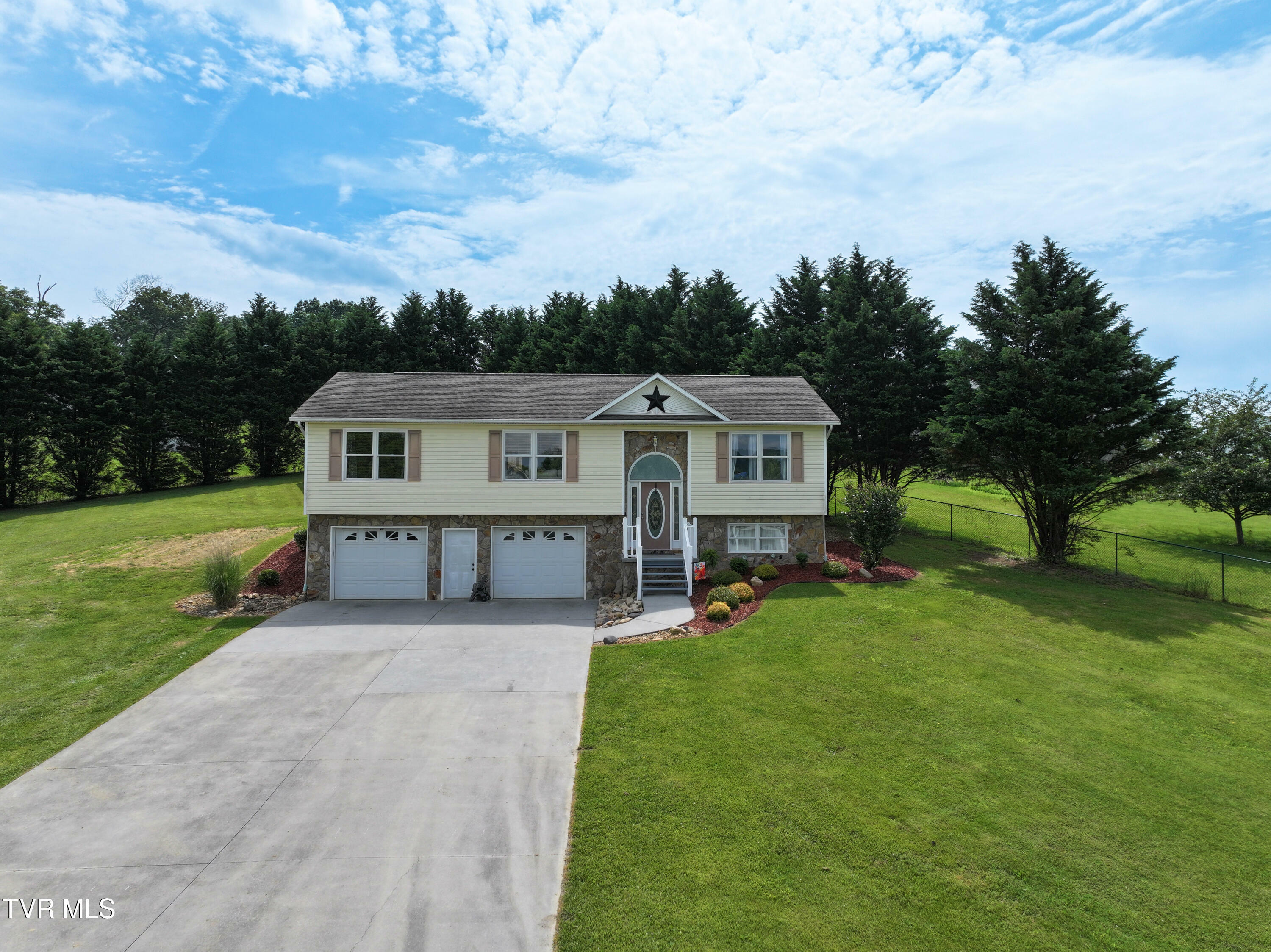 Property Photo:  174 East Ridges Drive  TN 37641 