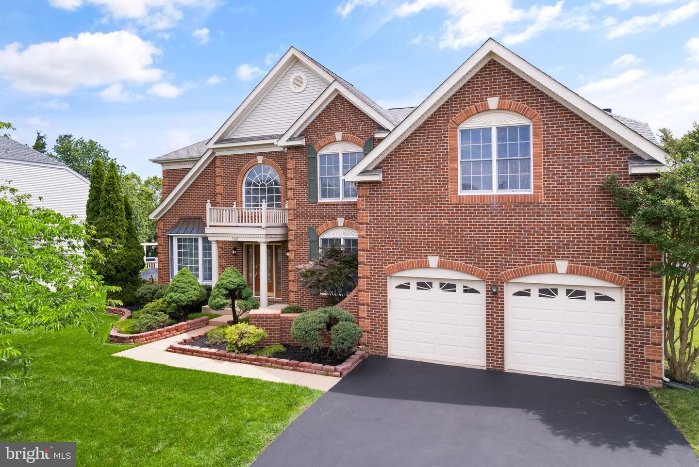 Property Photo:  5105 Grande Forest Court  VA 20120 
