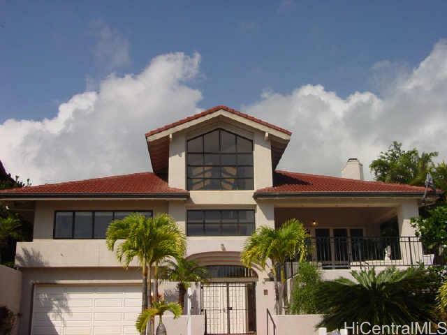 Property Photo:  