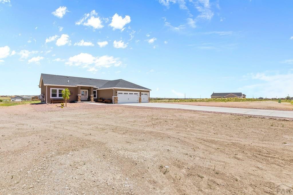 Property Photo:  1464 Dailey Dr  CO 81007 