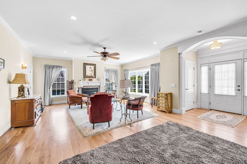 Property Photo: 46 Sandalwood Dr #46 MA 01095