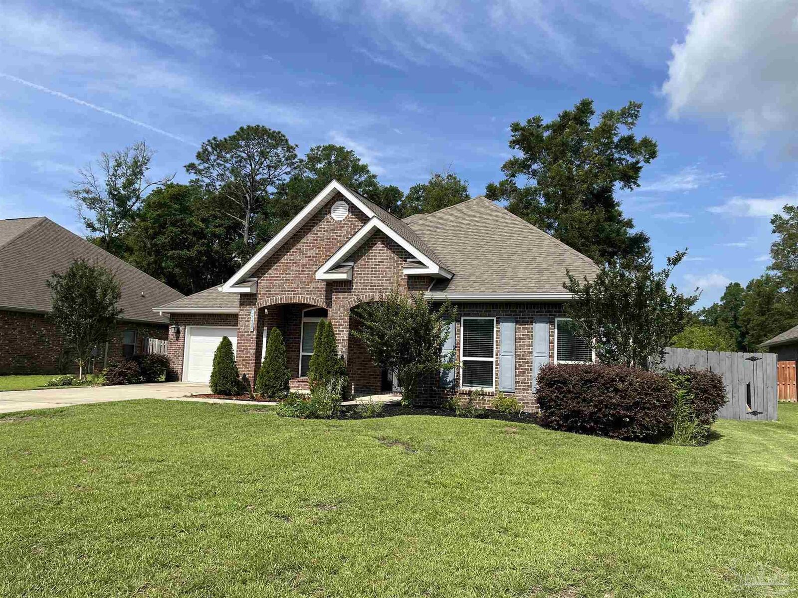 Property Photo: 4495 Oak Orchard Cir FL 32571
