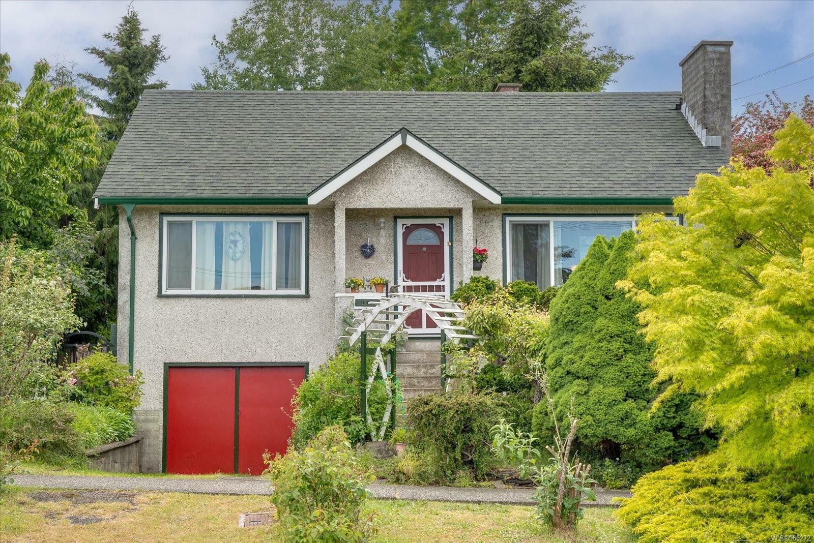 Property Photo:  940 Third Ave  BC V9G 1A4 