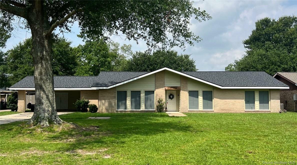 Property Photo: 4506 Autumnwood Lane LA 70605