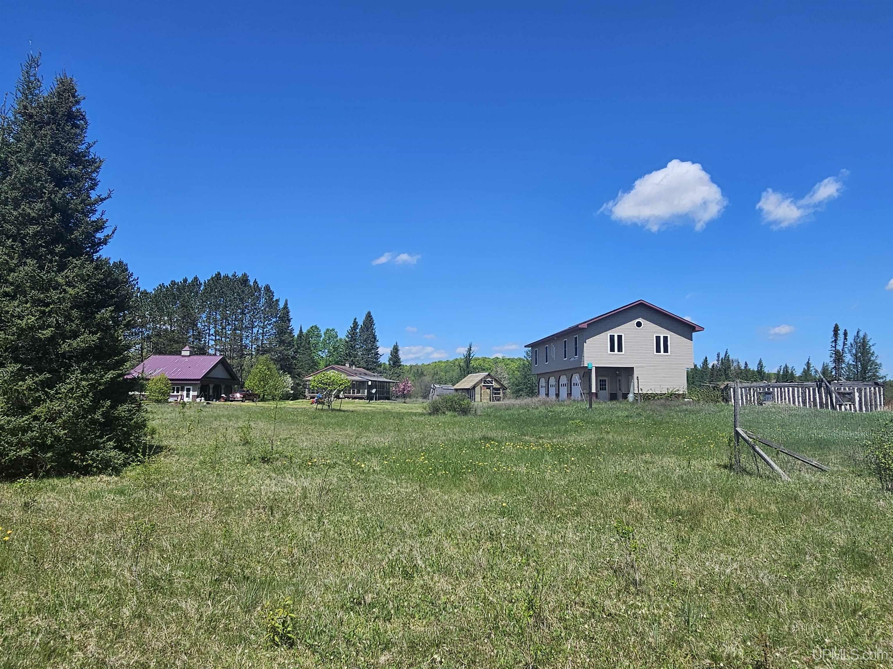 Property Photo:  109 Offerman Road  MI 49920 