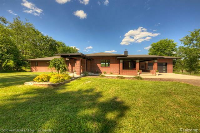 Property Photo:  5465 E Allen Road  MI 48855 