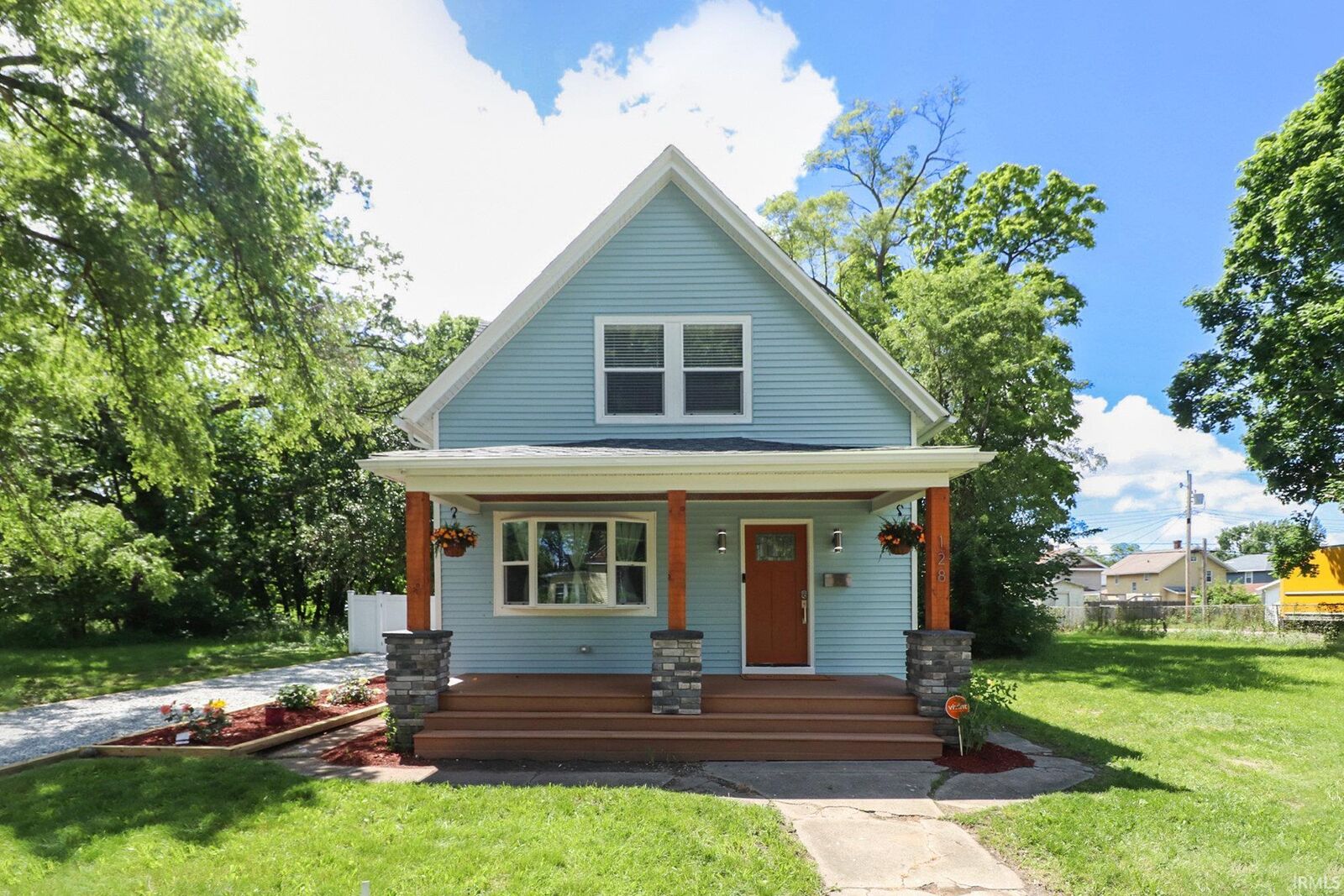 Property Photo:  821 N Cleveland Avenue  IN 46628 