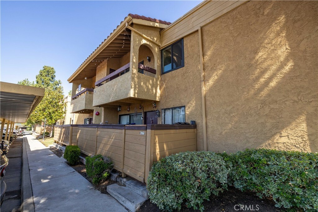 Property Photo:  18758 Mandan Street 1608  CA 91351 