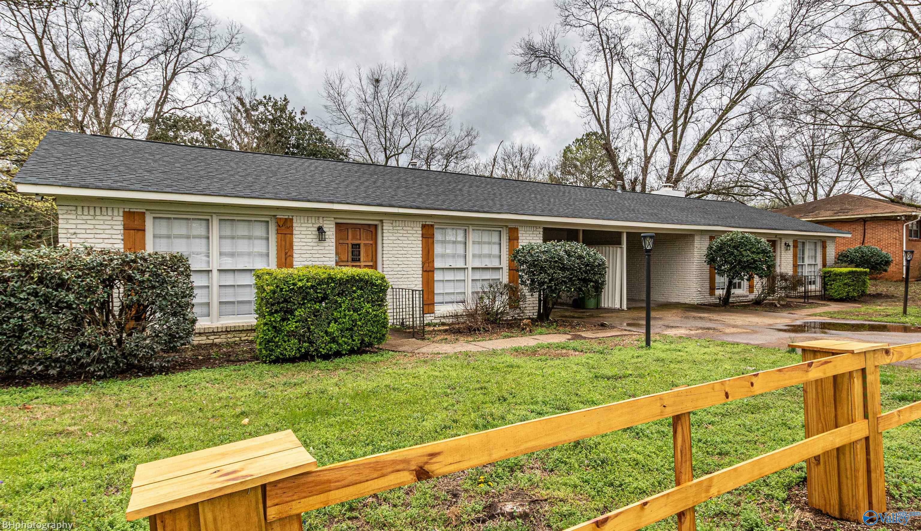 Property Photo:  2816 SW Hood Road  AL 35805 