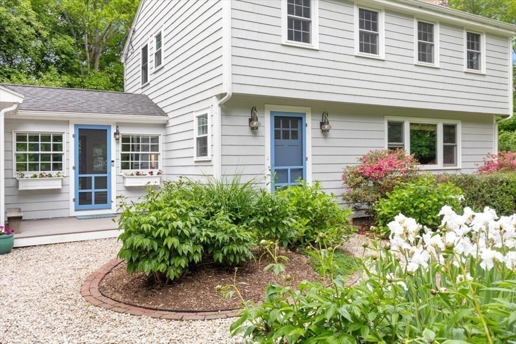 Property Photo:  66 Aberdeen Dr  MA 02066 