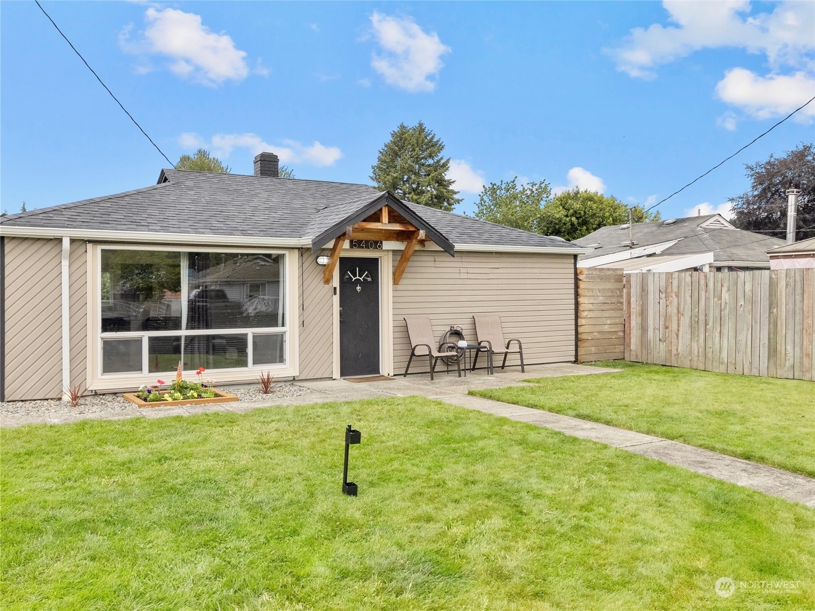 Property Photo:  5406 109th Avenue Ct E  WA 98372 