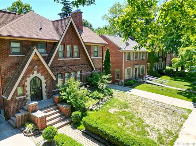 Property Photo: 14820 Artesian Street MI 48223
