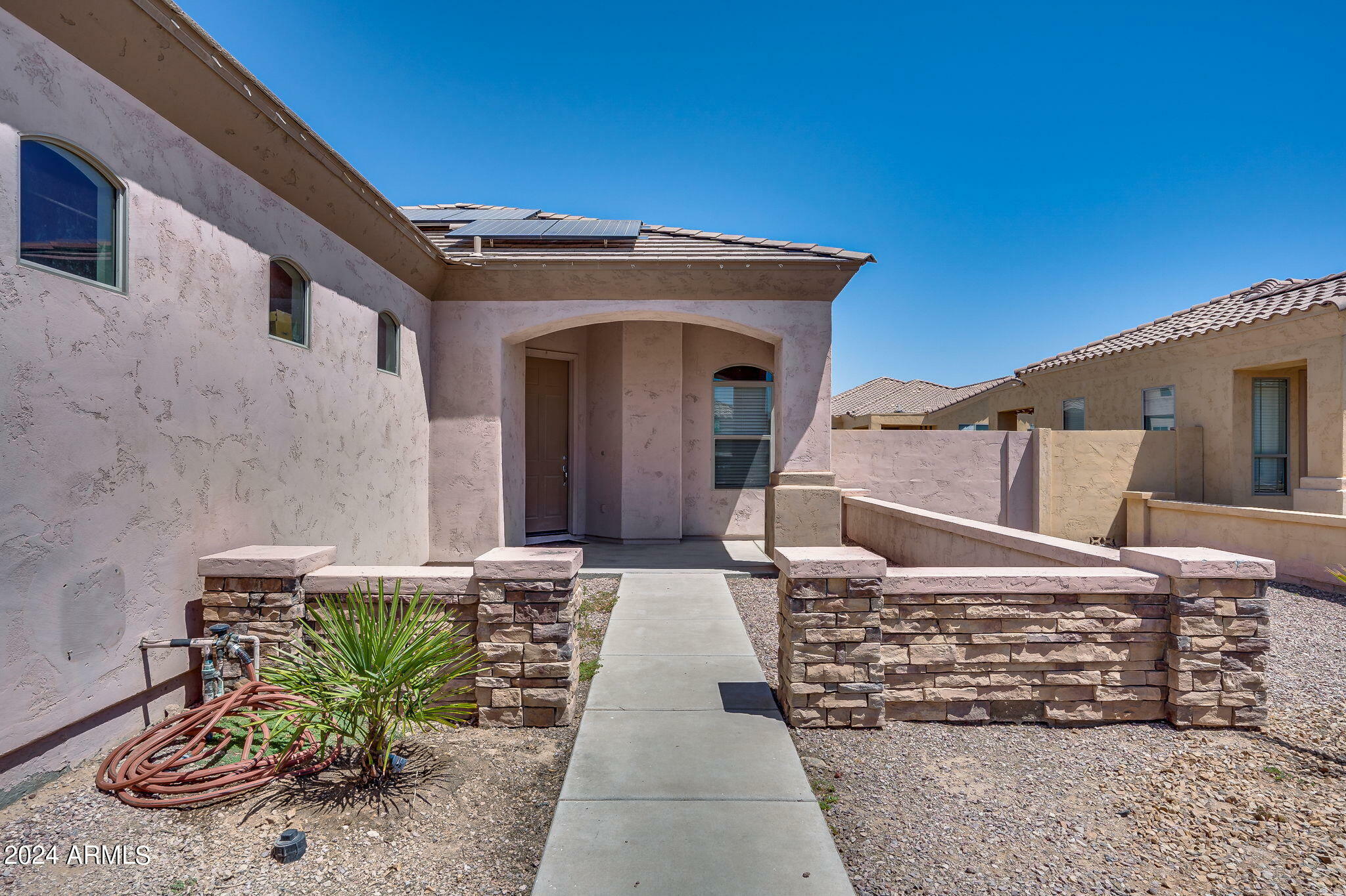 Property Photo: 25216 W Parkside Lane N AZ 85326