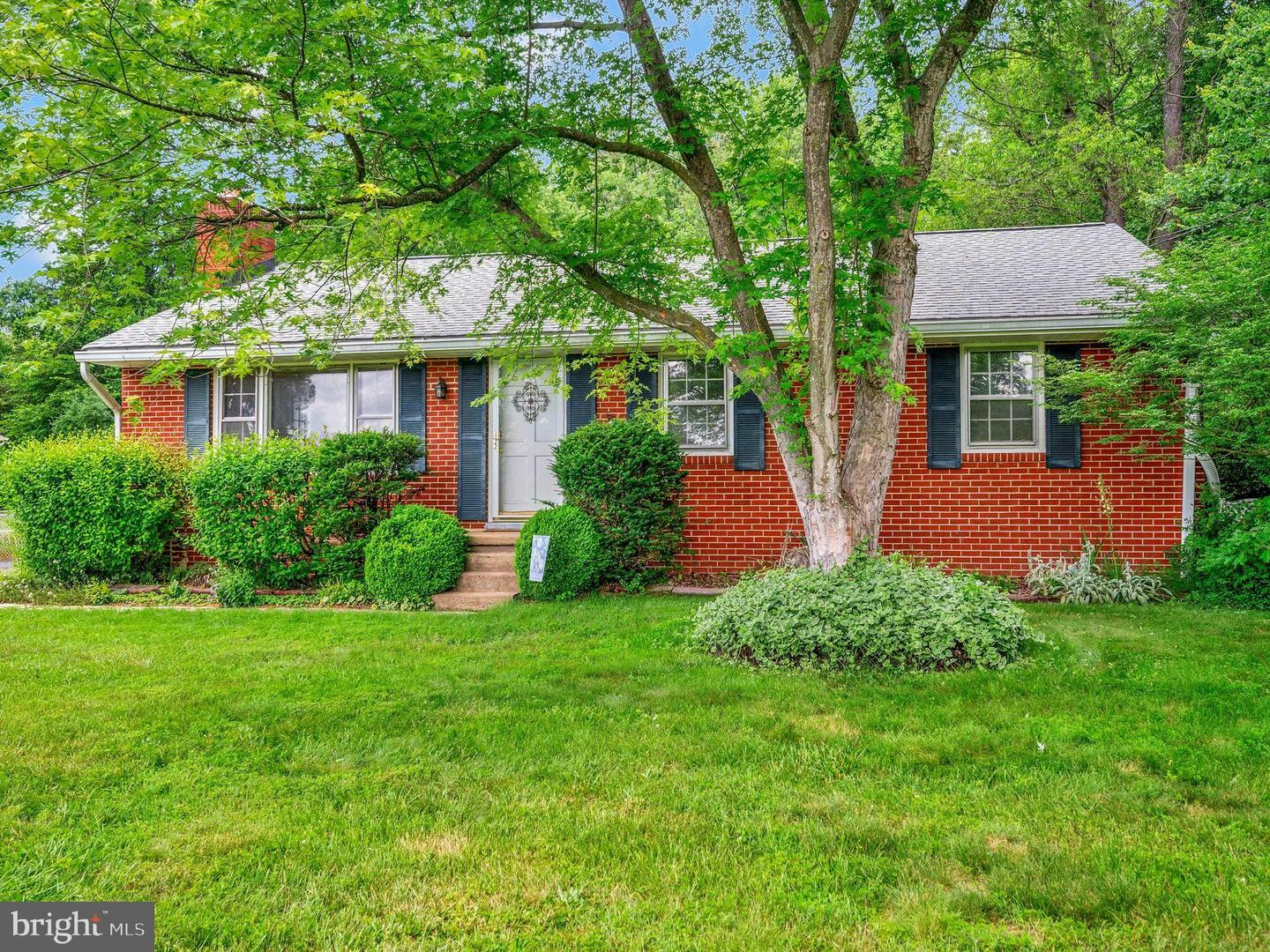 Property Photo:  142 Sanford Drive  VA 22406 