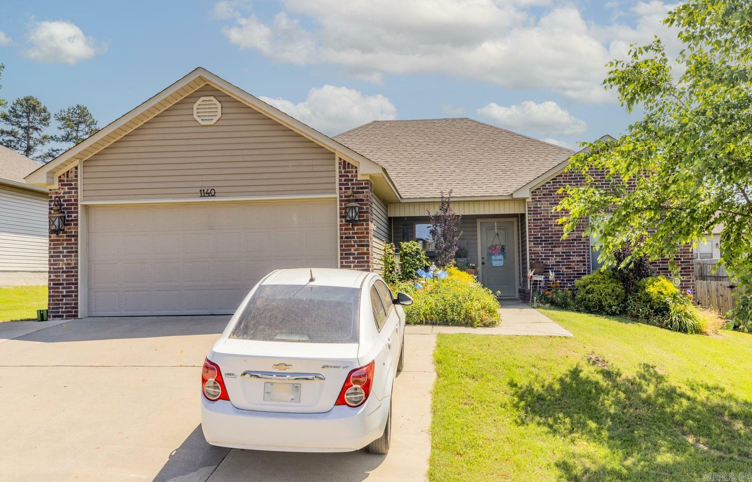 Property Photo: 1140 Meadows Dr AR 72019