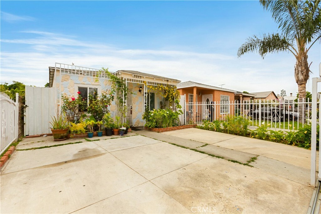 Property Photo:  2602 E 127th Street  CA 90222 