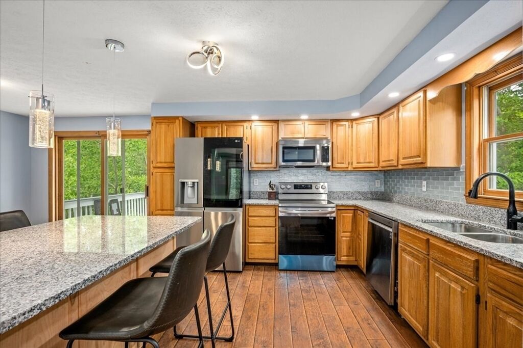 Property Photo: 36 Tolman Rd MA 01475