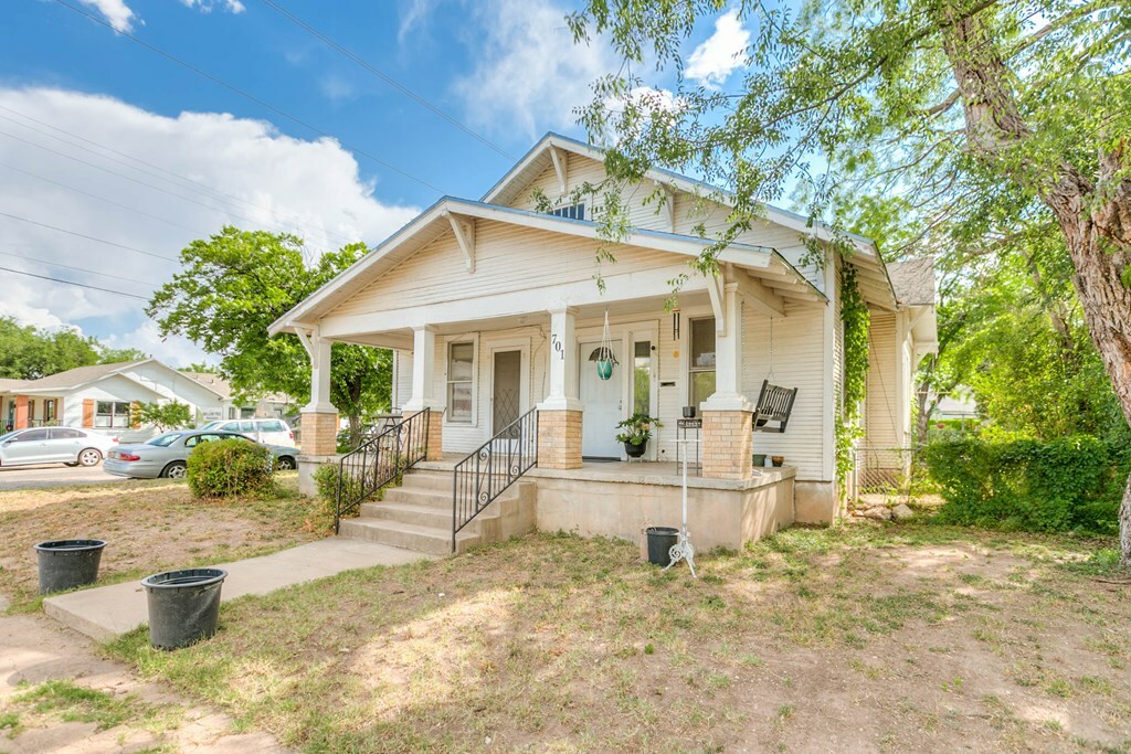 Property Photo:  701 N Madison St  TX 76901 