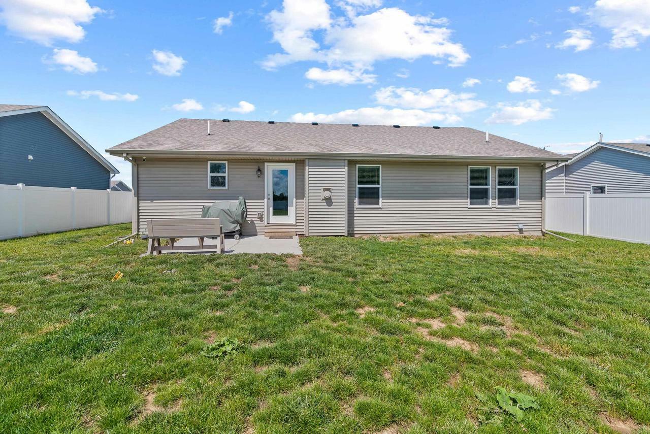 Property Photo:  2755 Claremont Drive  WI 53511 