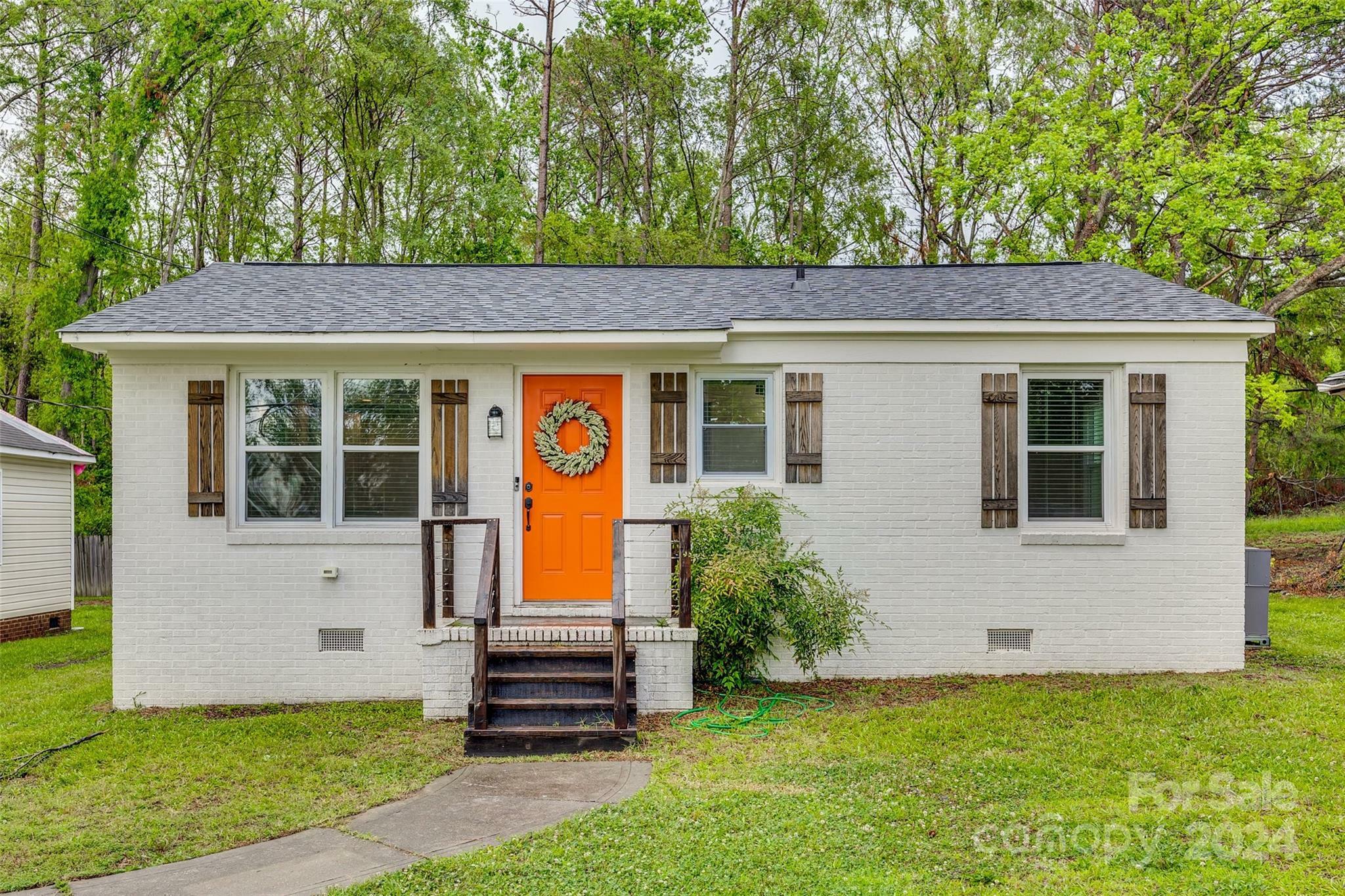 Property Photo:  423 Lige Street  SC 29730 