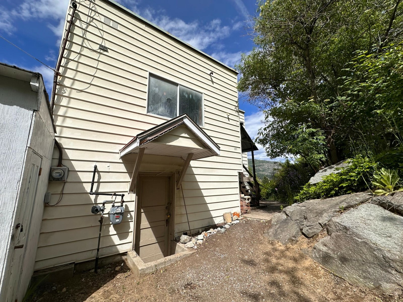 Property Photo:  691 Hendry Street  BC V1R 3J5 