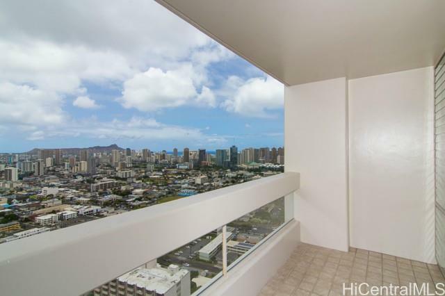 Property Photo:  1212 Punahou Street 3501  HI 96826 