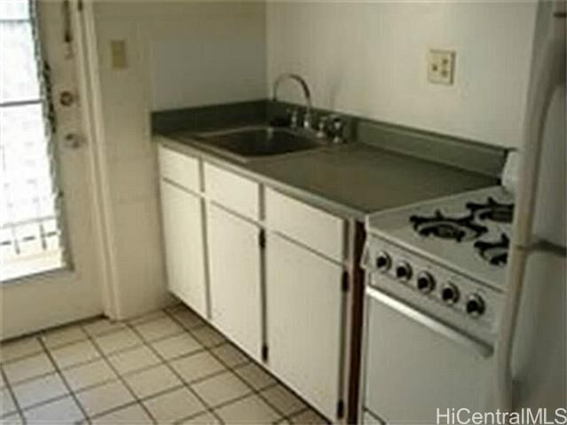 1426 Keeaumoku Street B10  Honolulu HI 96822 photo