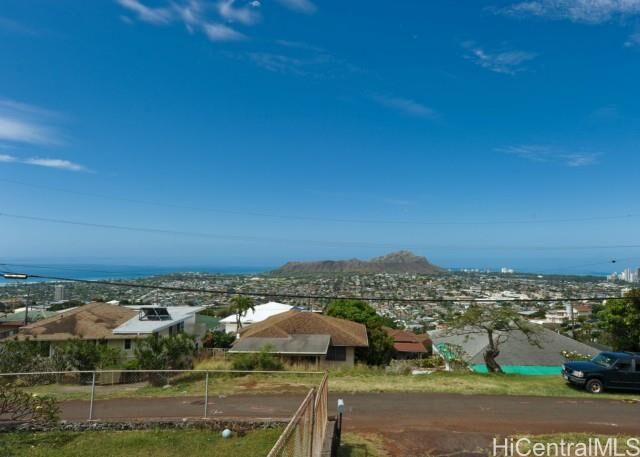 Property Photo:  1948 Iwi Way  HI 96816 