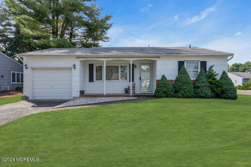 Property Photo:  166 Westbrook Drive  NJ 08757 