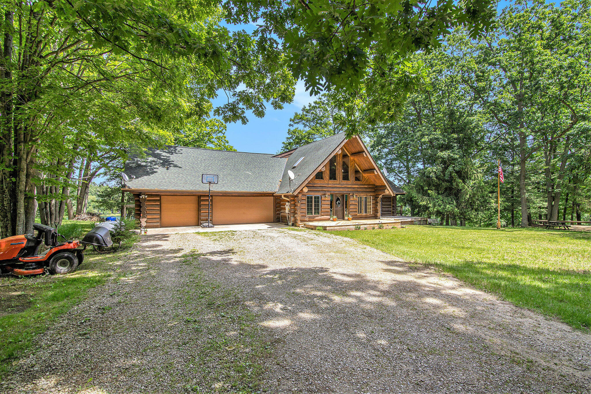 Property Photo:  11550 N Hilltop Drive  MI 49644 