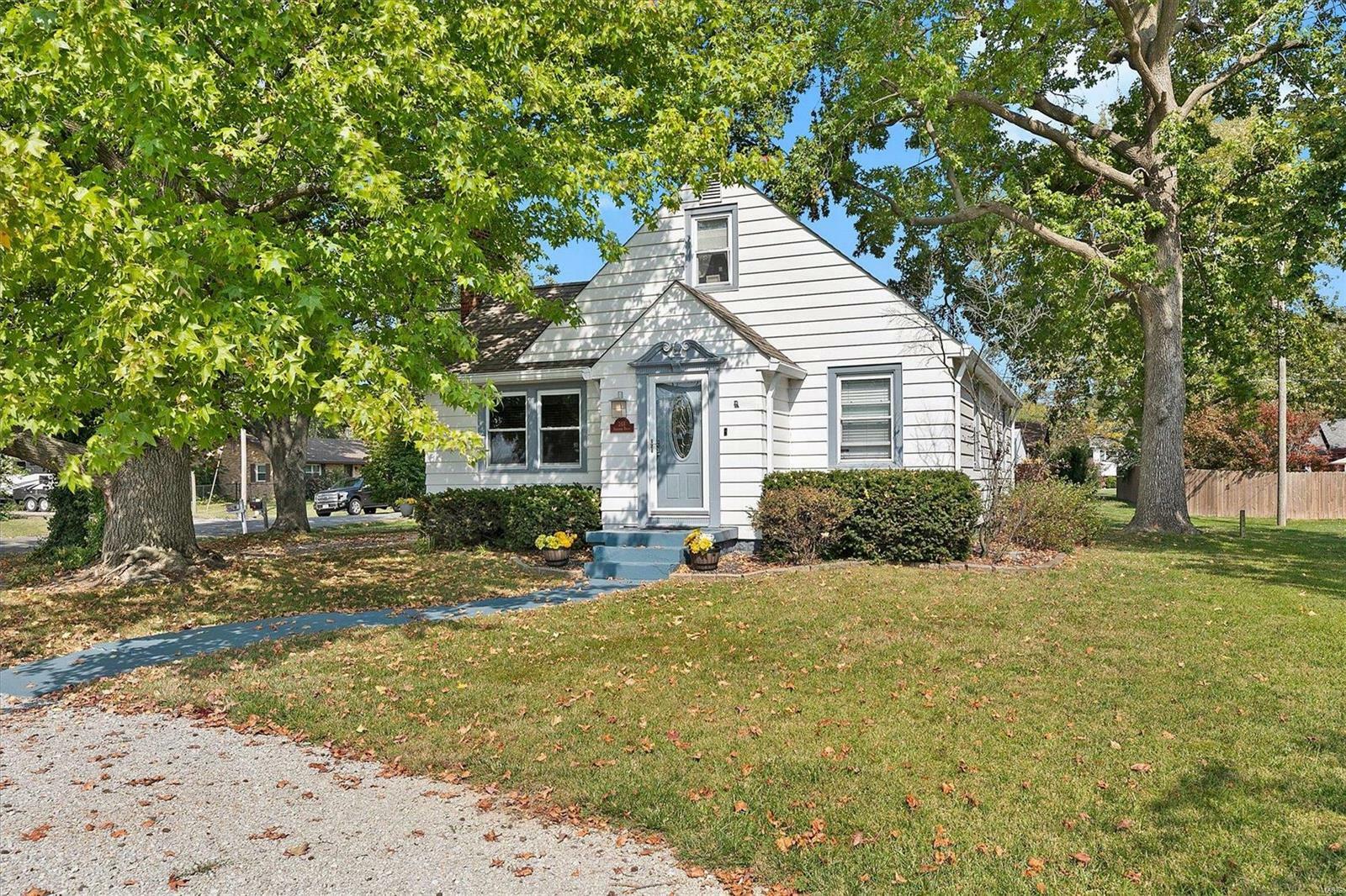 Property Photo: 201 Urbanna Drive IL 62243