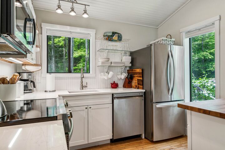 Property Photo: 445 Old Quechee Road VT 05059