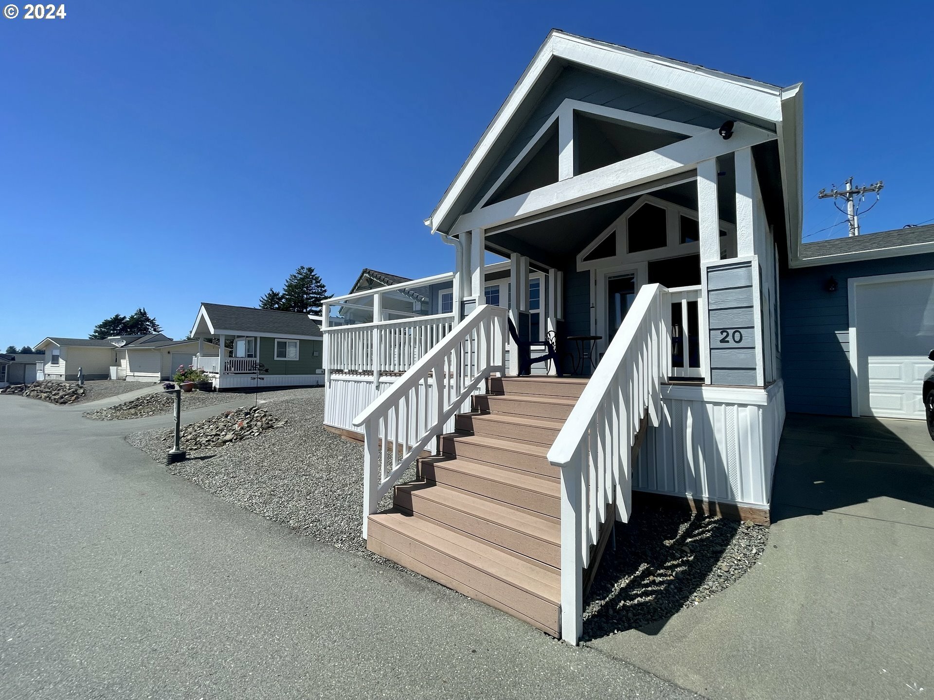 Property Photo:  16252 Tolman Ln Cr20  OR 97415 