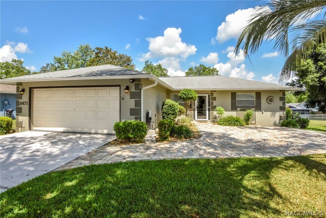 Property Photo:  3471 N Honeylocust Drive  FL 34465 