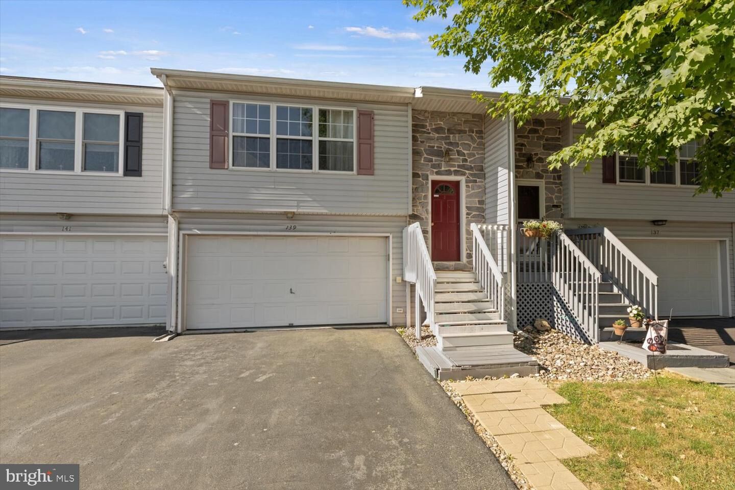 Property Photo:  139 Norlawn Circle  PA 17601 