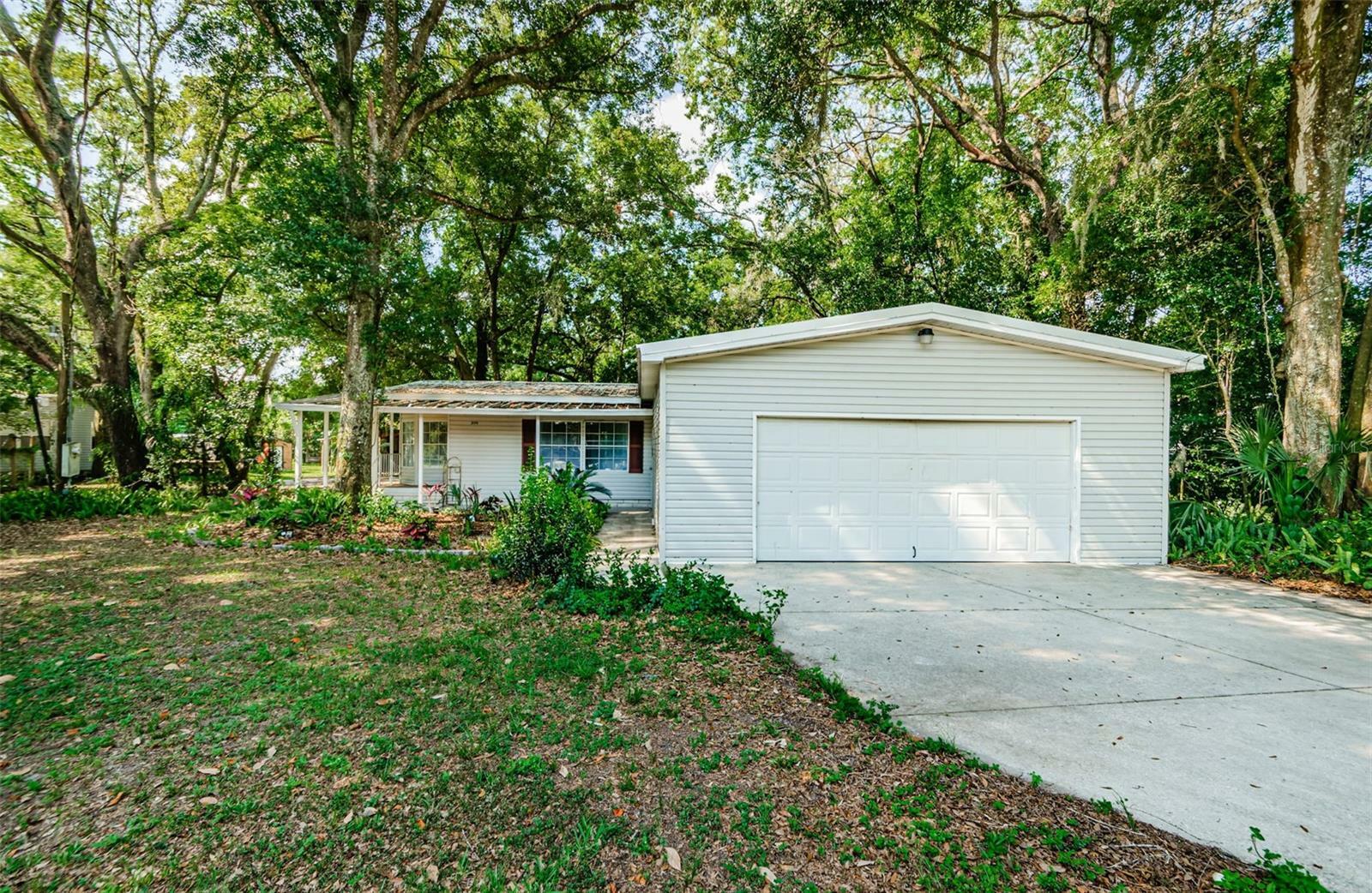 Property Photo:  38906 Alston Avenue  FL 33542 