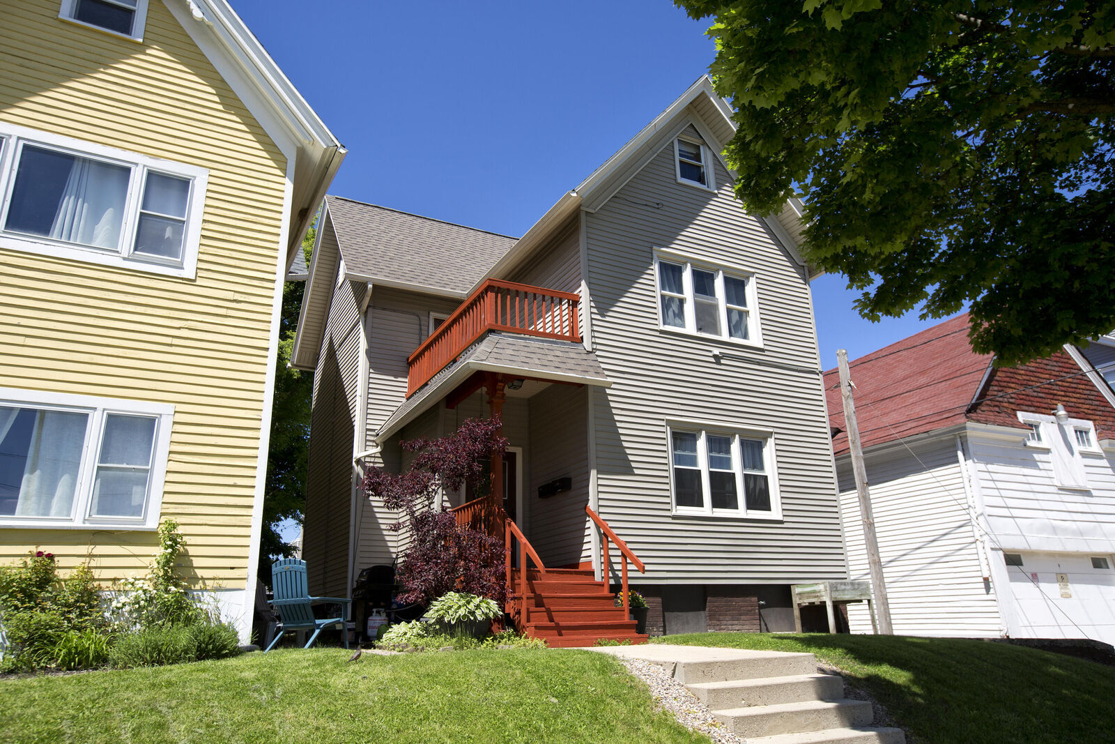 Property Photo: 812 E Kewaunee St WI 53202