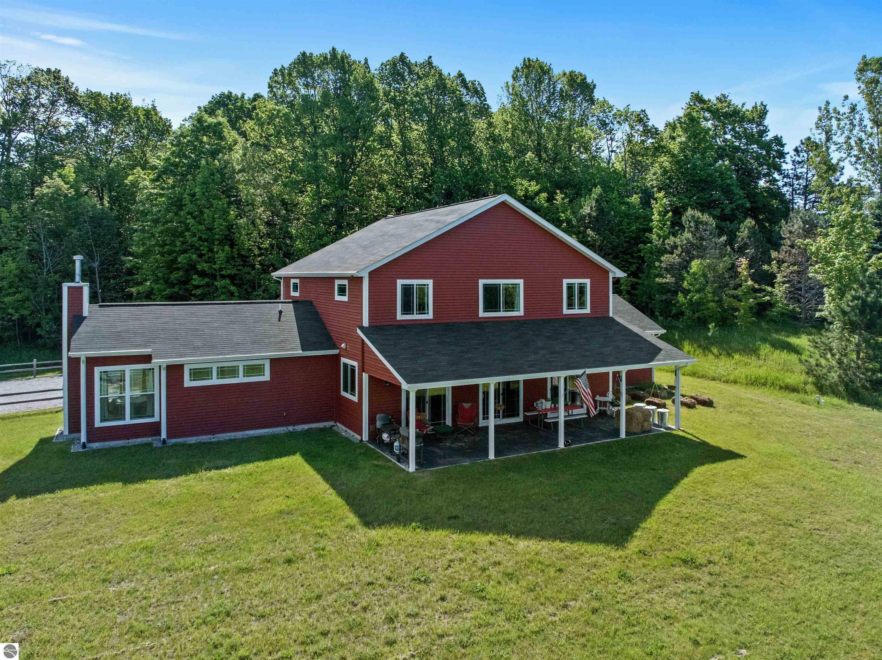 5885 Hainey Lane  Traverse City MI 49684 photo