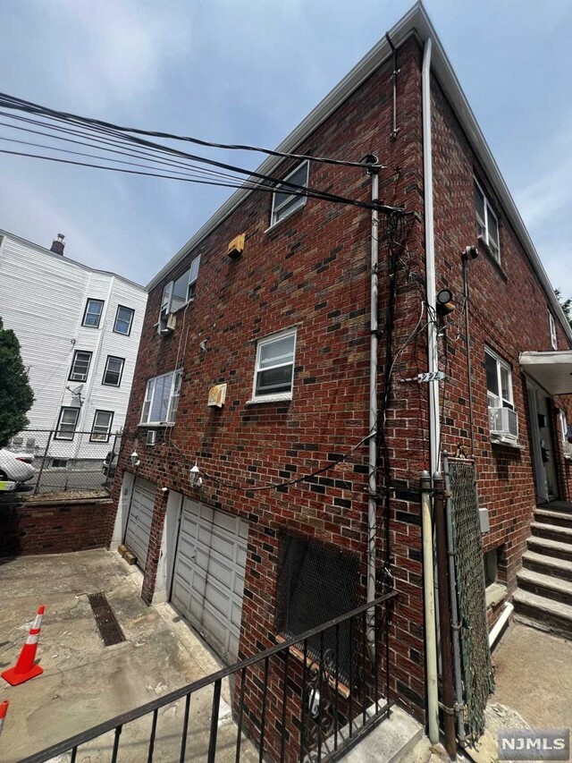 Property Photo:  224-226 Clinton Street 2  NJ 07522 