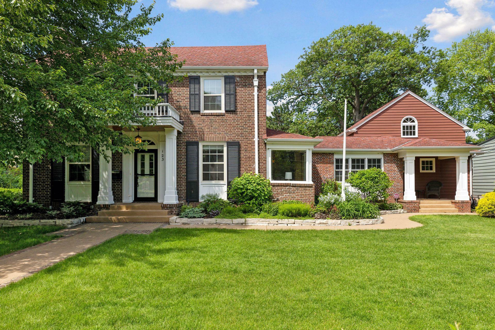 Property Photo:  123 Montrose Place  MN 55104 
