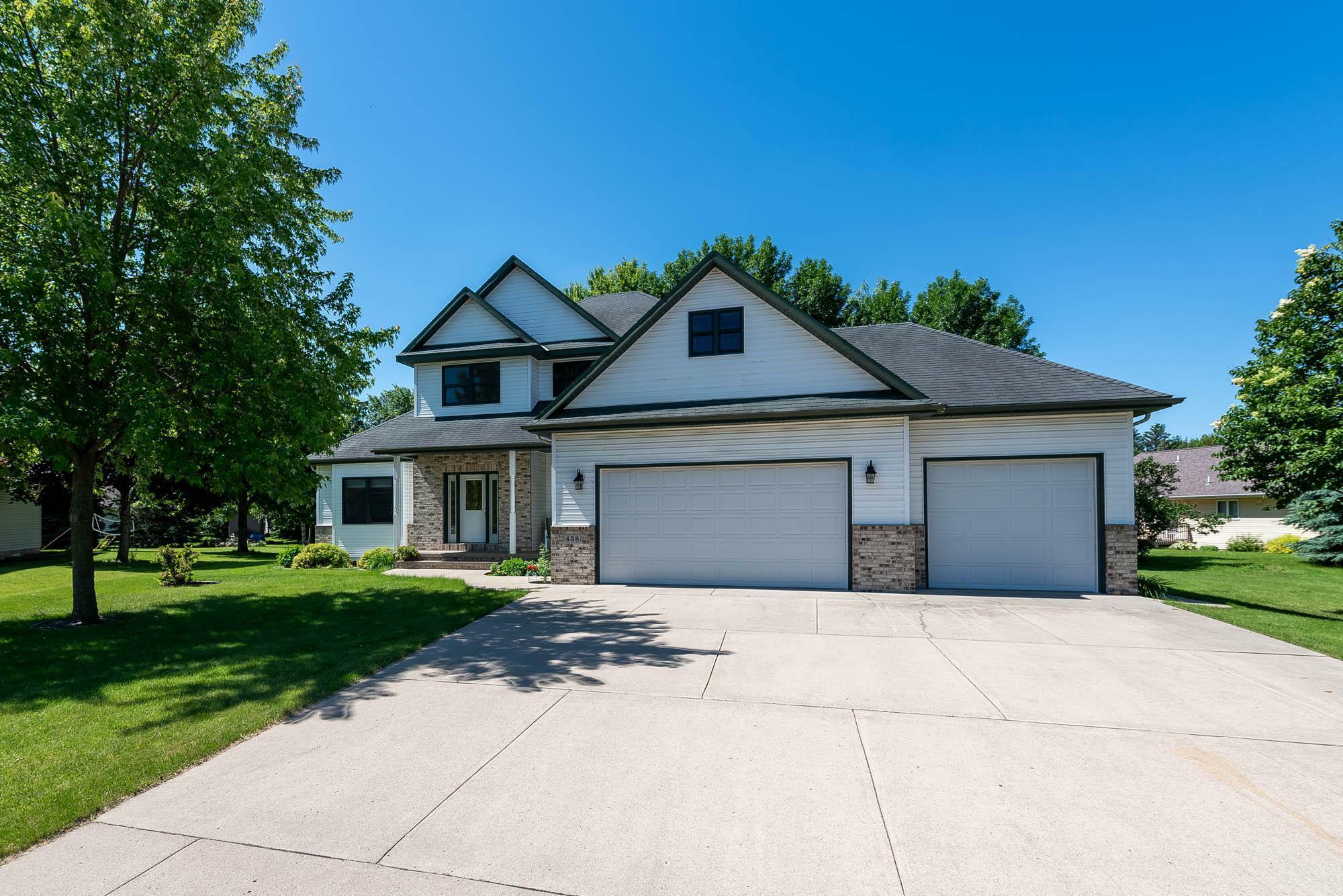 Property Photo:  438 Woodhaven Circle  MN 56001 