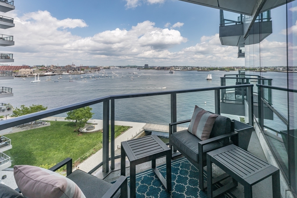 Property Photo: 50 Liberty Dr 8L MA 02210