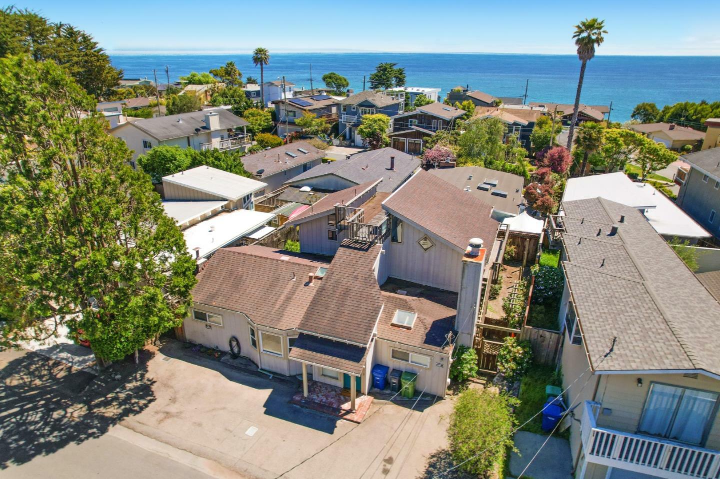 Property Photo:  417 Seacliff Drive  CA 95003 