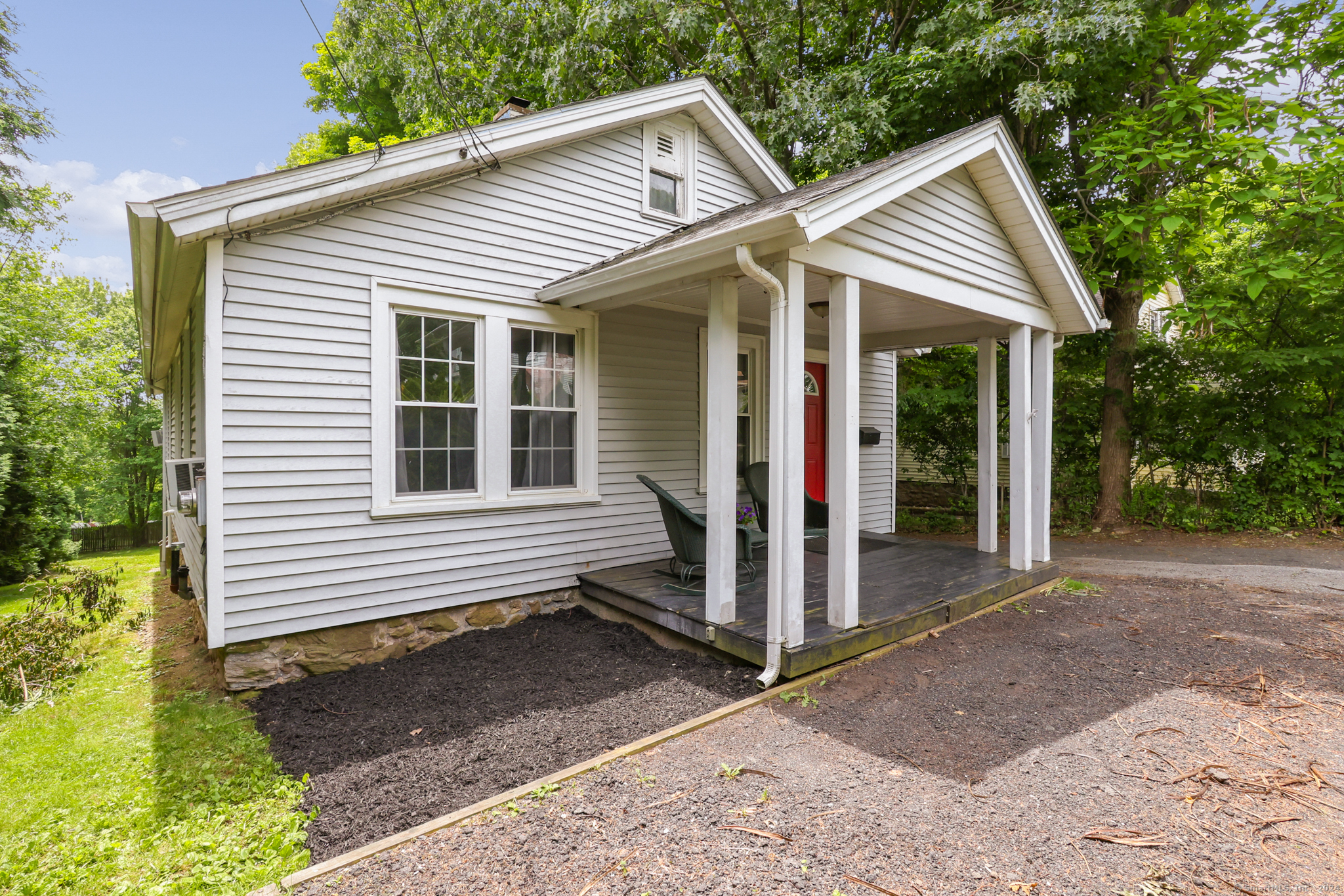 Property Photo:  104 Sunnyside Avenue  CT 06779 