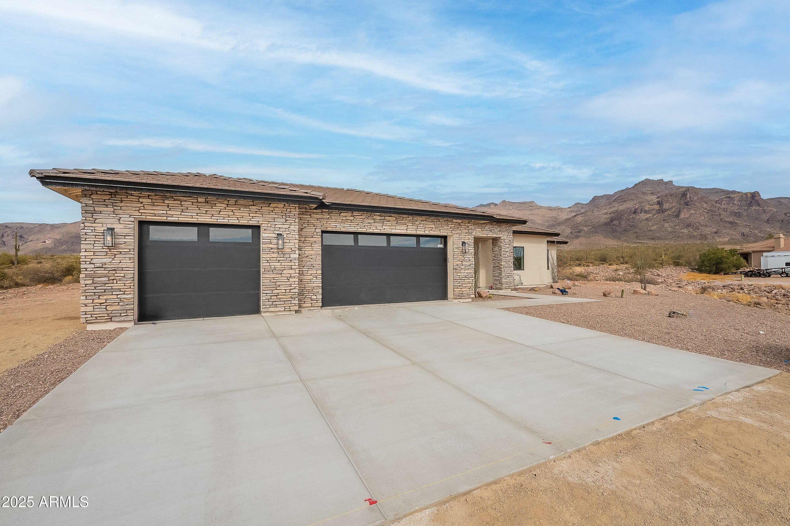 Property Photo:  9626 E Bunny Ear Lane  AZ 85118 