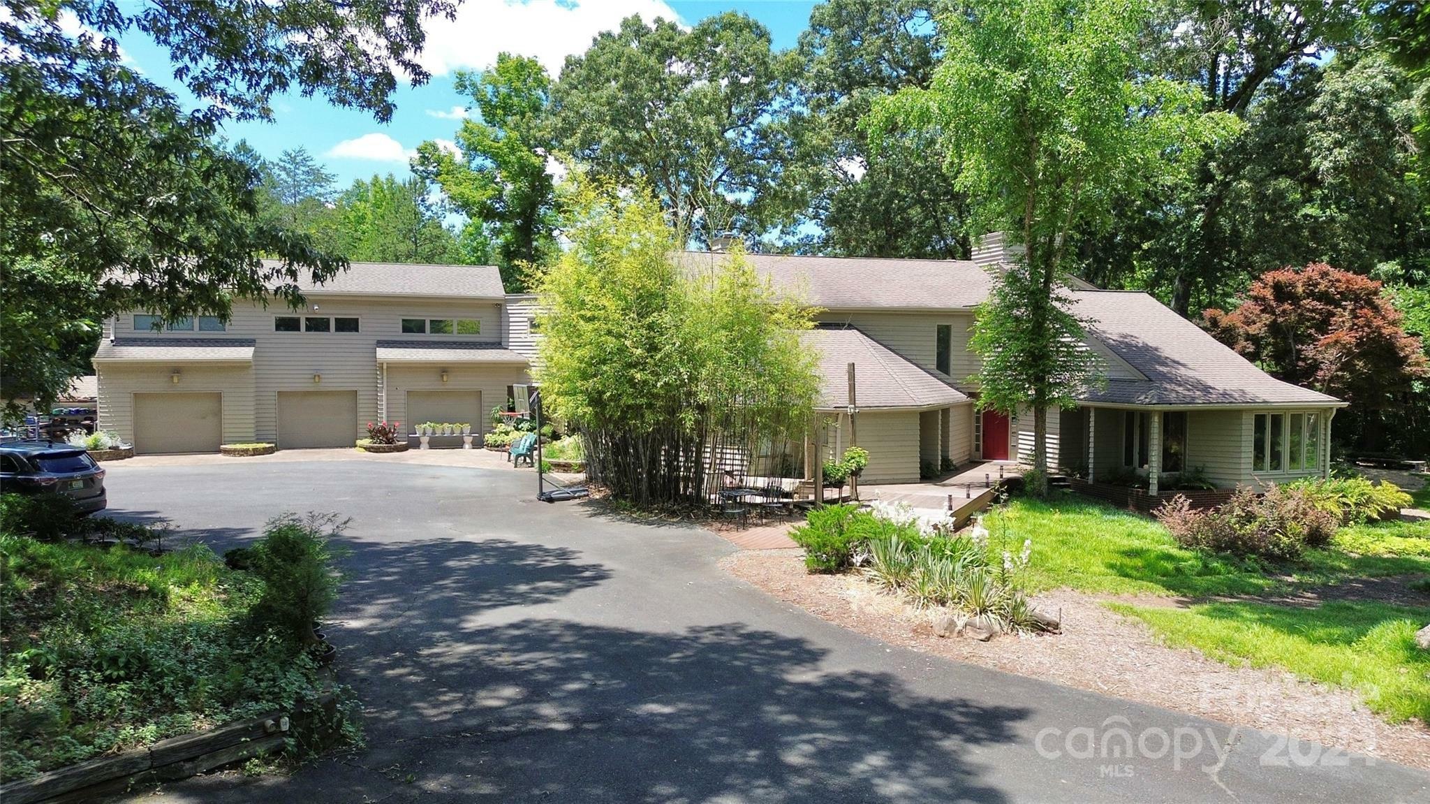 Property Photo:  9625 Surface Hill Road  NC 28227 